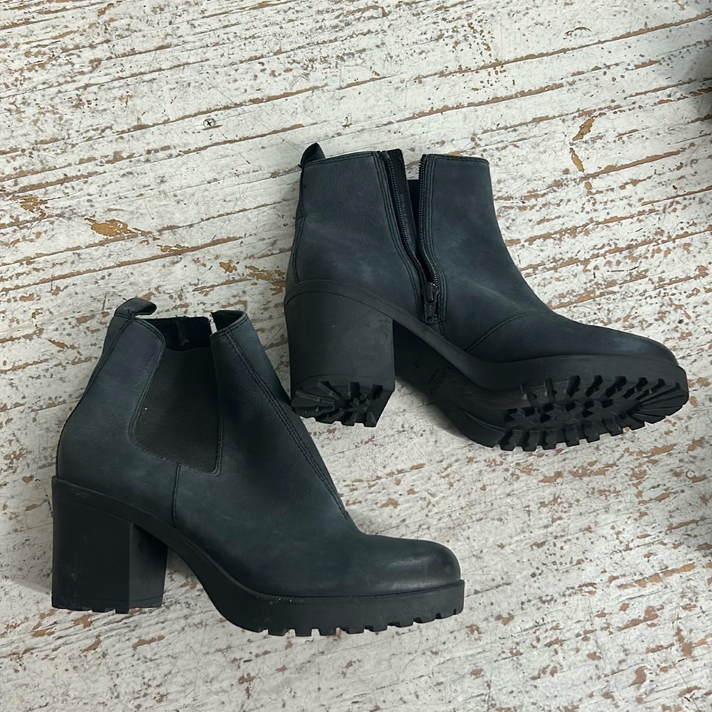 Brand new size 40 (9) Vagabond Heeled Boots
